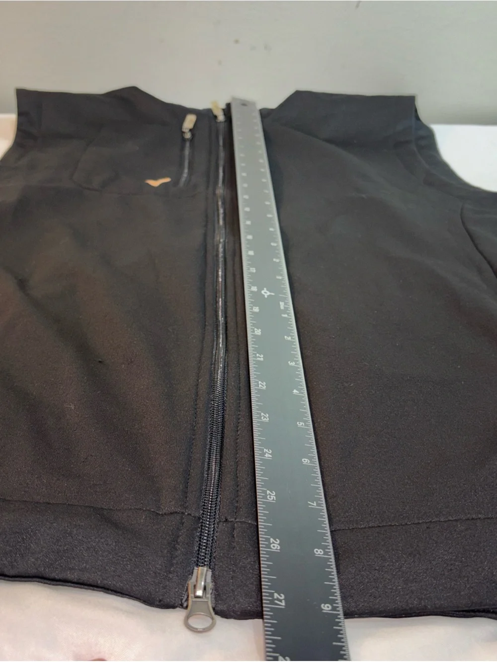 Men’s Callaway Black Full-Zip Golf Vest with pockets. 966